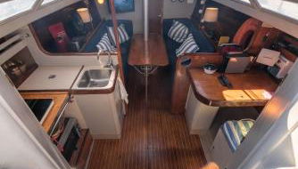 Sleep aboard a beautiful sailboat in Lisbon - Marina Parque das Nações - Foto 1