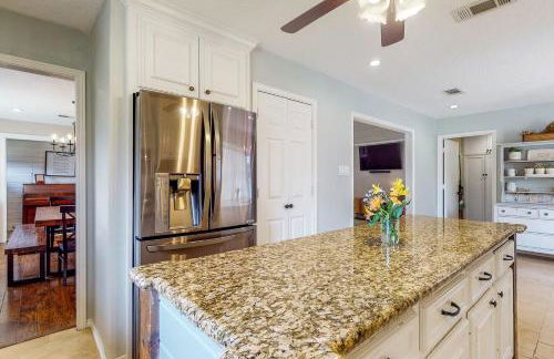 Pool, Hot Tub and Pool Table! Grand Home in Tomball - Foto 14