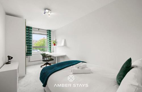 Modern 3 Bed Apartment in Acton by Amber Stays, Perfect for Business & Contractors - Photo 9