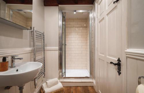 Crow Hall - Luxury Holiday Accommodation - Photo 19