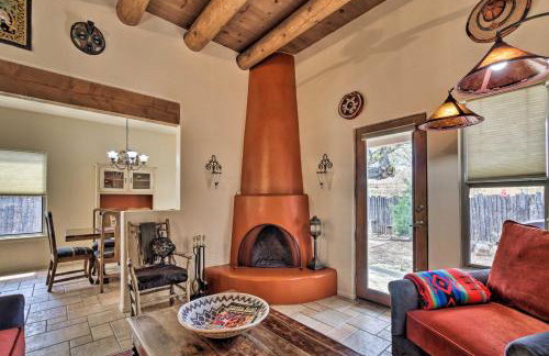 1 Mi to Santa Fe Plaza: Quiet Home w/ Patio - Foto 2
