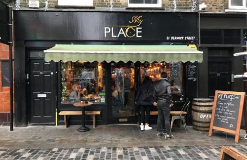 Pass the Keys Stylish 1 bed Soho Flat - Photo 2