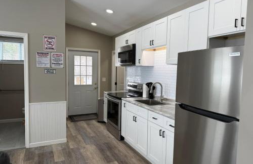 Lakeside Lodge- Newly Renovated Cabin on Black Lake - Foto 9