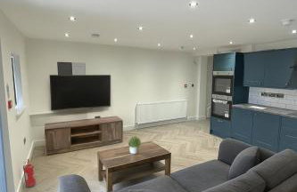 Modern 8-Room Ensuite House with Shared Lounge and Kitchen - Foto 6