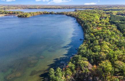 Renovated Lake Cabin with Fire Pit and Kayaks - Photo 10