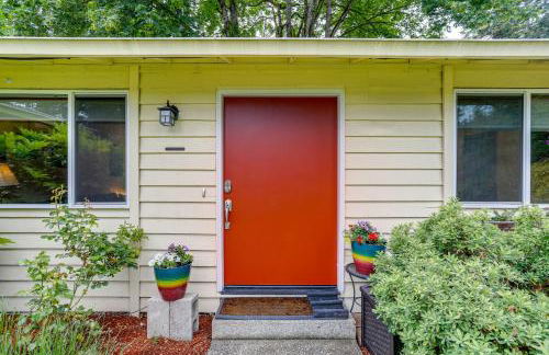 3 Mi to Lake Sammamish! Pet-Friendly Home with Deck - Foto 26