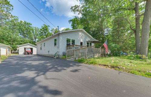 XC Ski, Ice Fish and Hike! Getaway Near Sand Lake - Foto 26