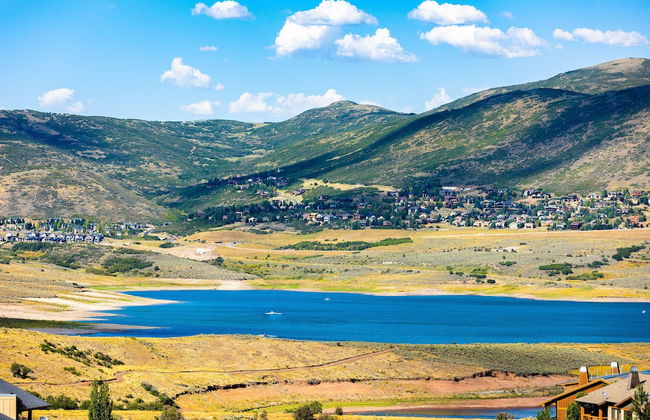 Lake View Ski Chalet - Photo 19