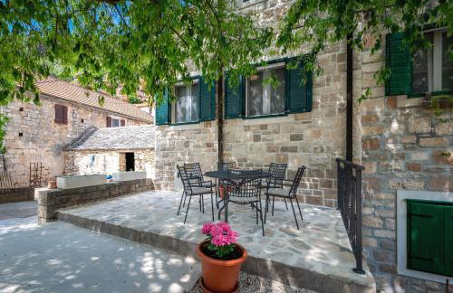 Kuća za odmor Panćona & free parking - Photo 33