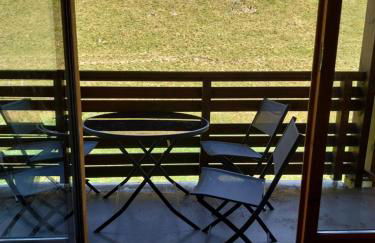 Appartement Hauteurs Super Besse - 4 personnes -Piscine & Garage - Photo 2