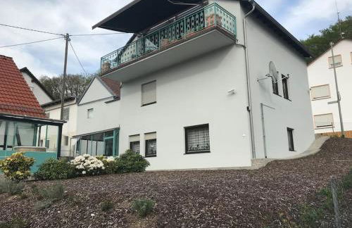 Apartment mit Wintergarten und Terrasse in ruhiger Lage im schönen Taunus - Foto 3