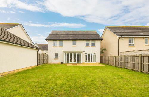 Luxury Detached Home - Foto 48