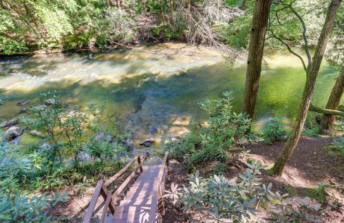 Luxe Fightingtown Creek Cabin 2 King Suites and Spa - Foto 32