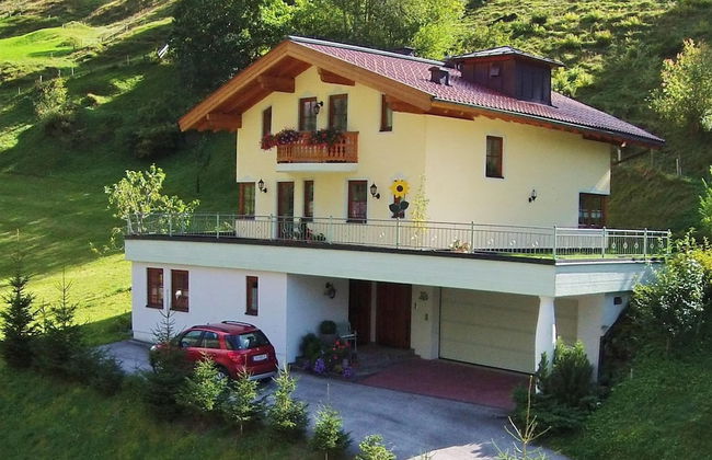 Sunlit Apartment near Ski Area in Hüttschlag - Foto 16