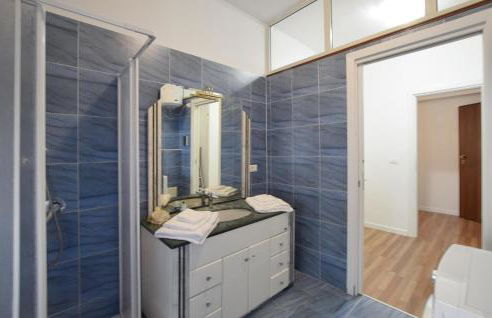 1 Bedroom Stunning Apartment In Reggio Calabria - Foto 11