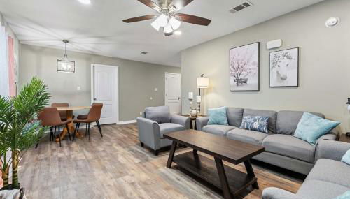 Renovated Home Perfect for Family - Foto 4