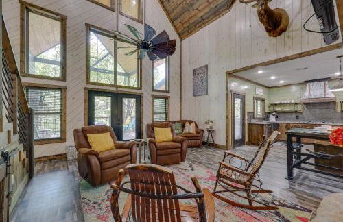 Hot Tub and Forest Views Broken Bow Group Haven! - Foto 6