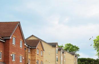 Modern 3-Bed House in Rotherham, WiFi, Garden & Free Parking - Foto 23