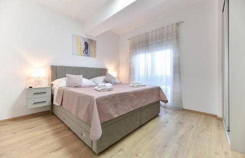 4 Bedroom Amazing Home In Prkos - Foto 16