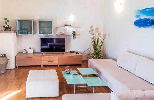 Apartment Elvira by Interhome - Foto 2