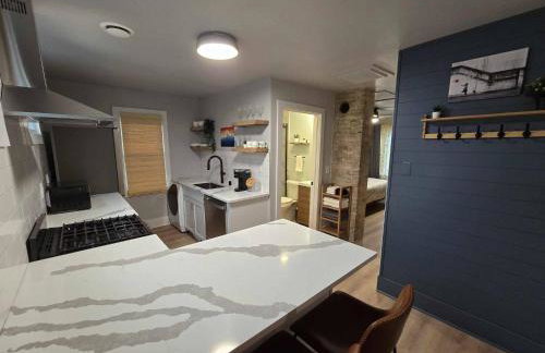 Stylish Modern Studio in Vibrant Walker's Point - Foto 14