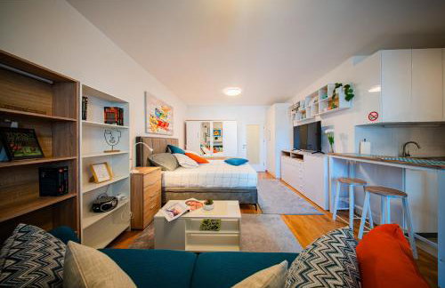 Fleksibilni SelfCheckIns 168 - Zagreb - Studio - Parking - Lođa - Foto 1