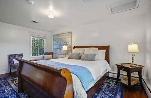 3BR Farmhouse with Porch Fire Pit Horseshoe Pit - Foto 23