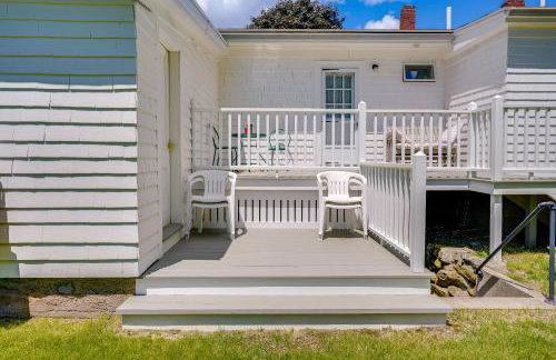 1 Mi to Beach! Family Gloucester Gem with Yard - Foto 24