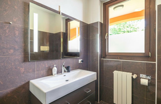 Apartment in Oggebbio With Pool & Terrace - Foto 12