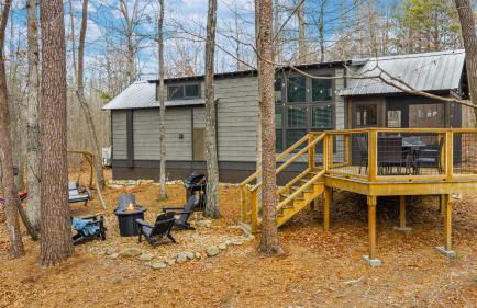 River Cabin - Fire Pit, Kayaks, Games, Dog Park - Foto 22