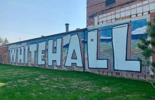 New! Lower Level Ranch Home - 10 mins to Town - Foto 22