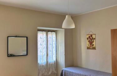 TRA MONTI E LAGO - Foto 19