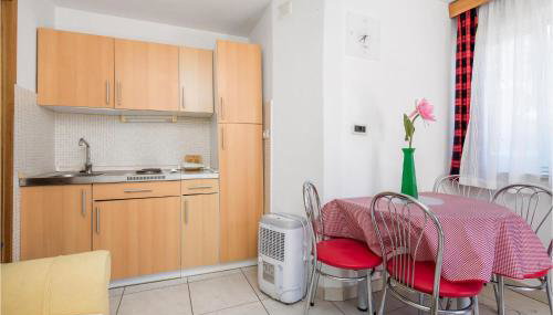 Beautiful Apartment In Punta Kriza - Foto 5