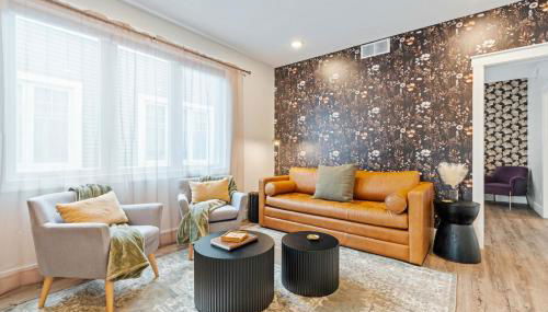 Stone Flora 2BR Condo Near Downtown and Bay - Photo 2