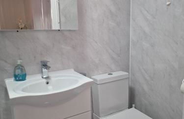 Studio Flat on Straight Road, Harold Hill, - Foto 4