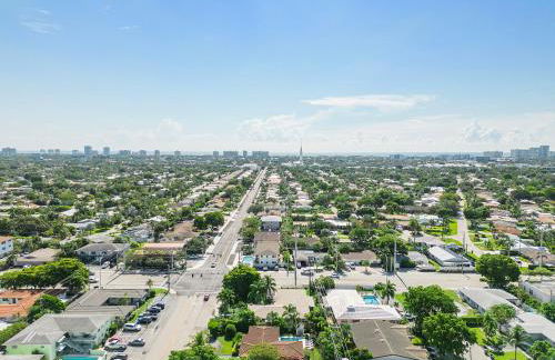 Charming Coral Ridge 2BR 2BA Near Beach plus Pool - Foto 17