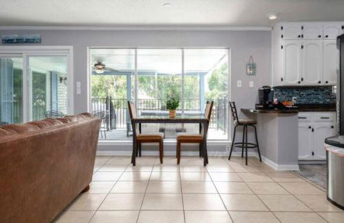 The Breezy Blue View with hot tub and pool - Foto 4