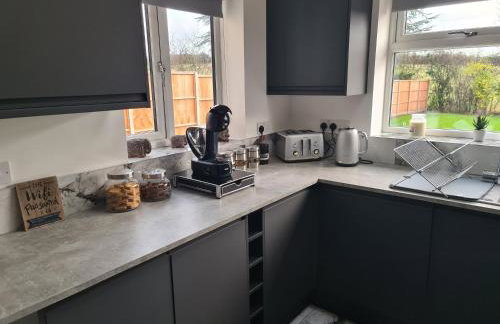 SAV 5 bedroom Executive detached house in Leiceste - Photo 12