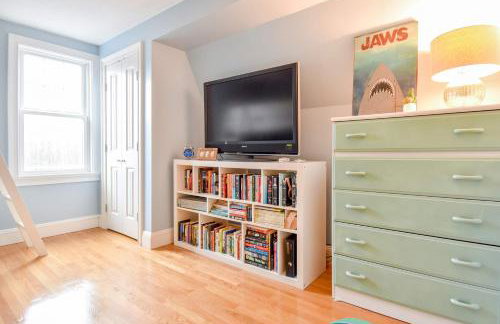 Spacious w Basketball Court & Playground - Foto 23