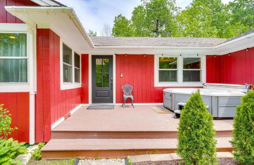 Pet-Friendly Wilmington Retreat with Hot Tub! - Foto 2