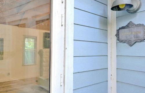 Tropical Oasis 2BR House w Pool - Foto 34