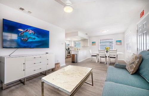 2bd 2ba Beachside W 3Min to Beach - Foto 22