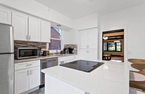 Quaint South Hill Home w Luxury King Bed and Wifi - Foto 11