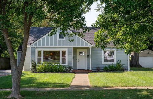 Modern cozy residential home local experience - Foto 50