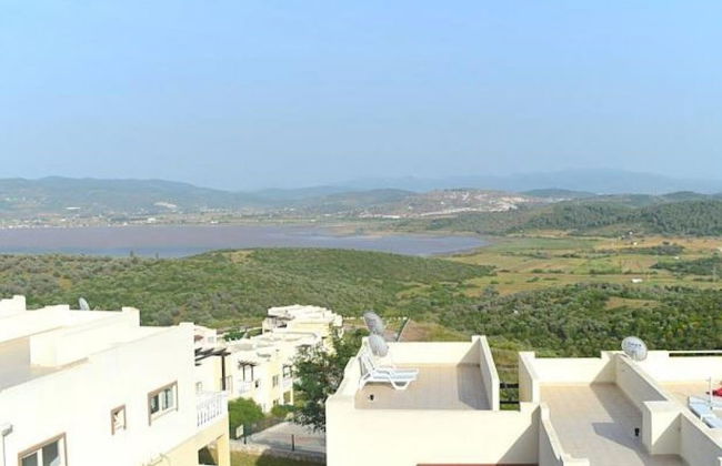 2 Bedroom Apartment Lake View 3 by Likya Global - Photo 9