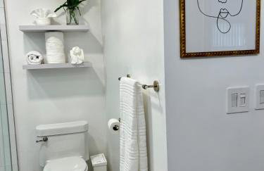 Ritzy Little House - Foto 14