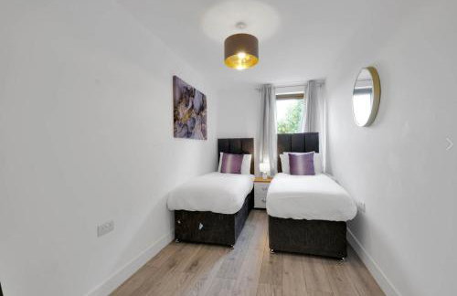 Multiple 2-Bedroom Apartments near Harry Potter Studios - 2-Minute walk to Bushey Station - 20 Minutes to London Euston - Ideal for Families & Business - Free Parking - Foto 70