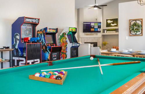 Cozy 5BR with Games and Pool for All - Foto 1