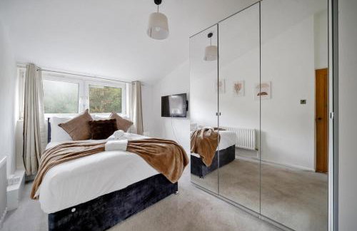 Large 4 Bed Brixton House - Parking Garden Wi-Fi & Sky TV! - Foto 10