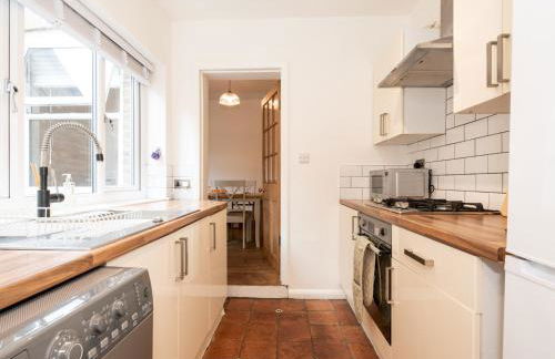 Quaint Victorian Cottage great transport to London - Pass the Keys - Foto 5